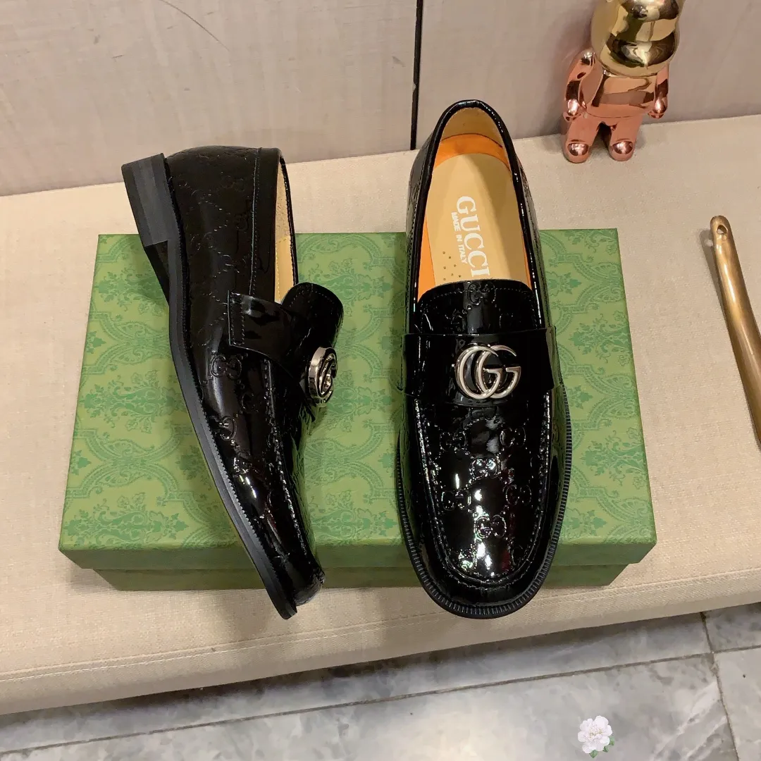 Men's Leather Shoes Men's Shoes 💰480💰💰🎩🎩 [Lightning] [Lightning] "Gucci*" The latest and most popular casual business leather shoes, top brand [Seduce] luxury ~ purchasing agent, top quality ~. [Strong] The upper is made of imported breathable cowhide with matching material ➕ breathable cowhide feet (•) and fine workmanship. The original stylish and stylish soft rubber wear-resistant and non-slip outsole is light and comfortable on the feet. The real thing looks better when taken in real life. 309: code: 38-44, can be customized to 45